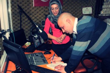 Sükûtun Gölgesinde İnsan