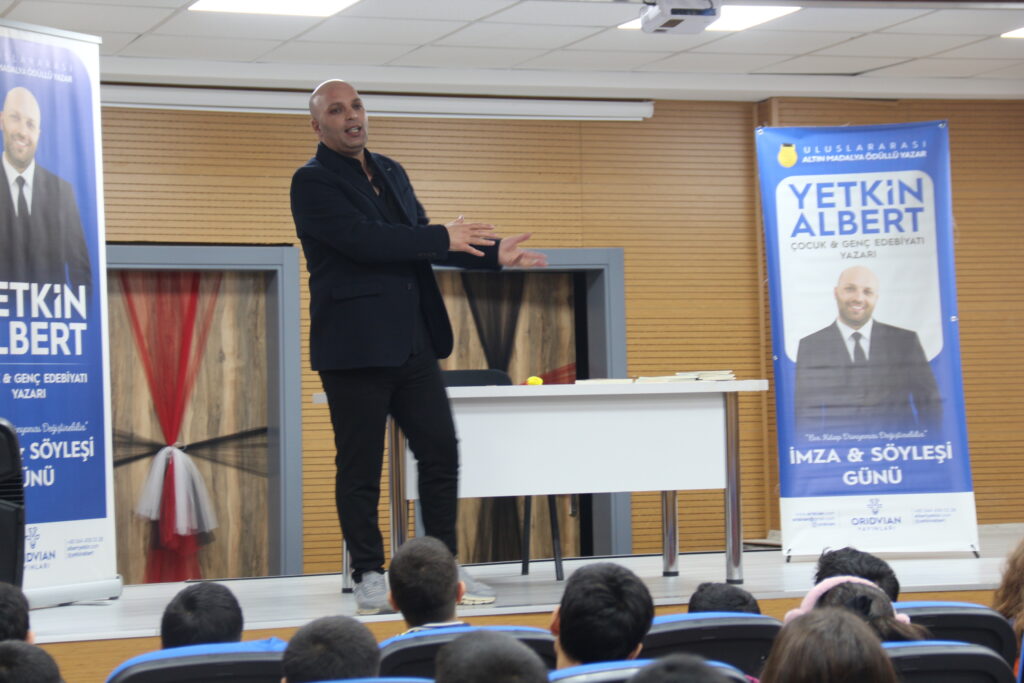 ÖDÜLLÜ ÜNLÜ YAZAR YETKİN ALBERT 2 NİSAN'DA ÖĞRENCİLERLE BULUŞTU 3 albert yetkin 2