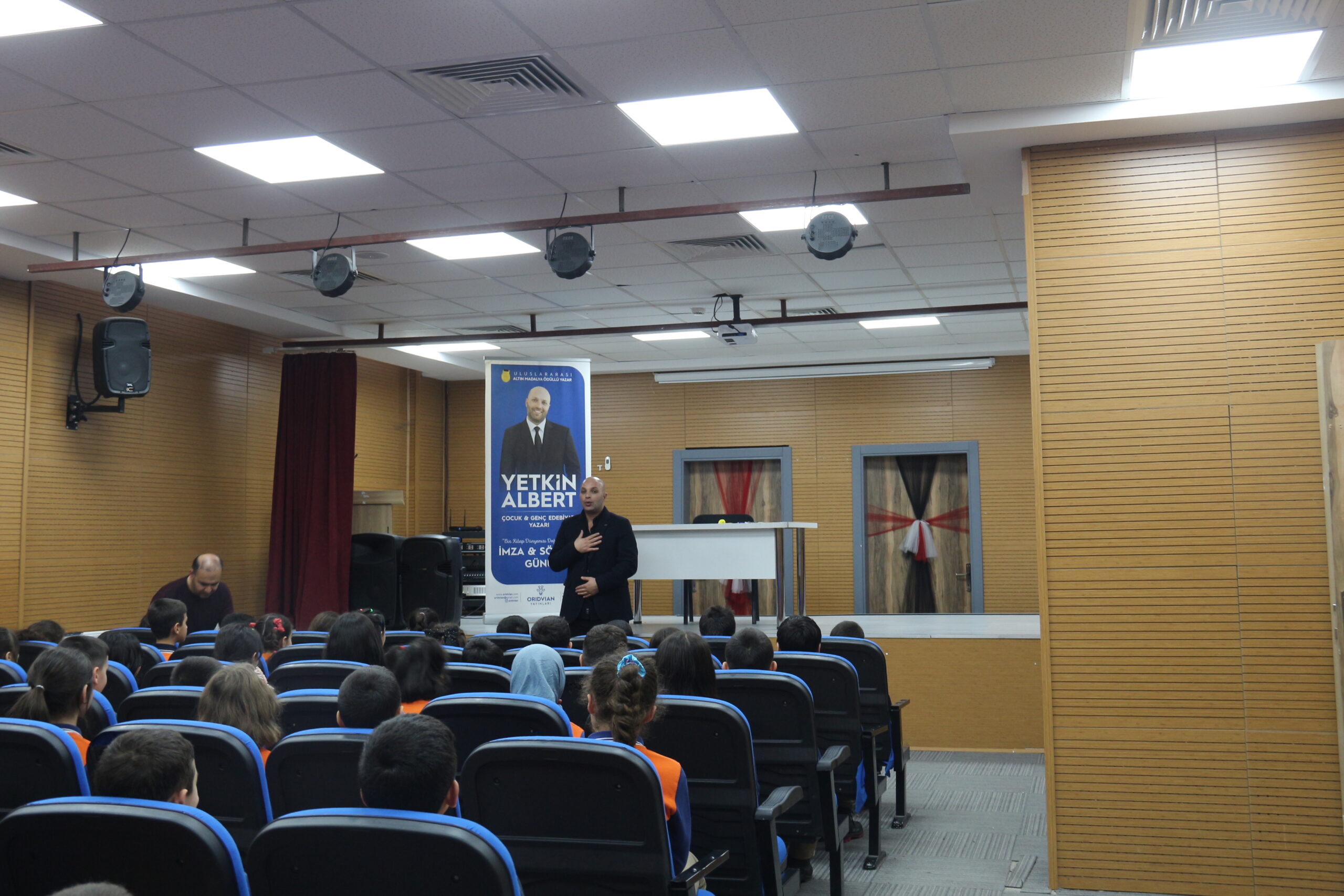 ÖDÜLLÜ ÜNLÜ YAZAR YETKİN ALBERT 2 NİSAN’DA ÖĞRENCİLERLE BULUŞTU