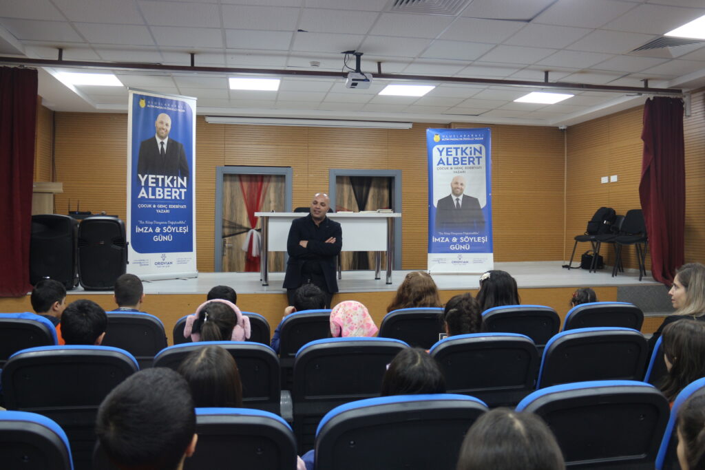 ÖDÜLLÜ ÜNLÜ YAZAR YETKİN ALBERT 2 NİSAN'DA ÖĞRENCİLERLE BULUŞTU 2 albert yetkin 6